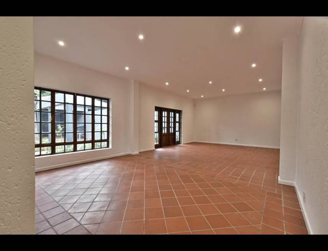 8 BEDROOM HOUSE FOR SALE IN ORCHARDS